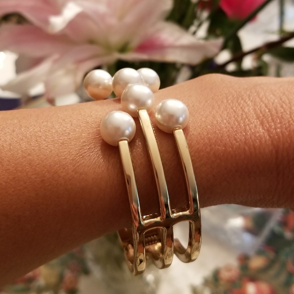 Jewelry - Picture 2 of 6